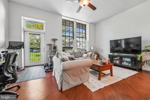 5 ACADEMY CT, Pennington, NJ 08534