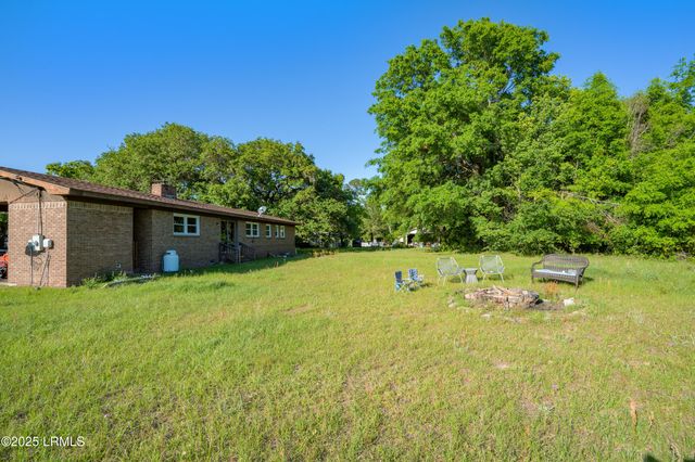 1209 Seaside Road, St. Helena Island, SC 29920