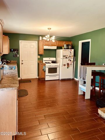 1209 Seaside Road, St. Helena Island, SC 29920