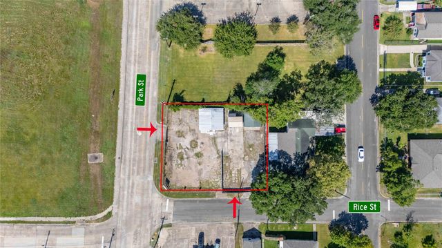 700 Park Street, Baytown, TX 77520