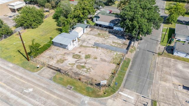 700 Park Street, Baytown, TX 77520