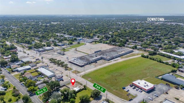 700 Park Street, Baytown, TX 77520
