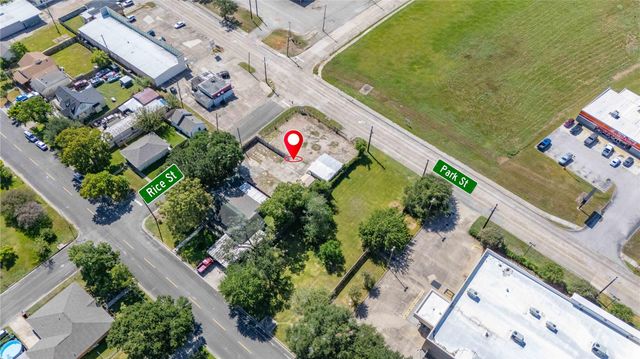700 Park Street, Baytown, TX 77520
