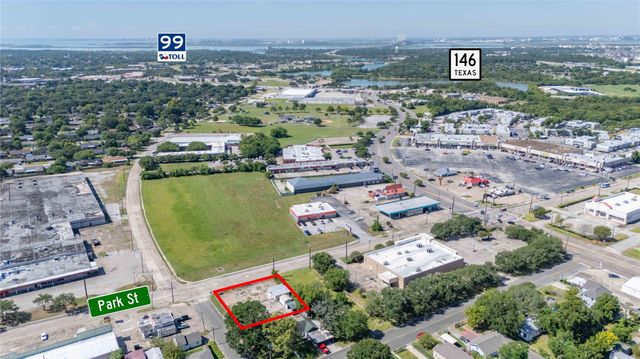 700 Park Street, Baytown, TX 77520
