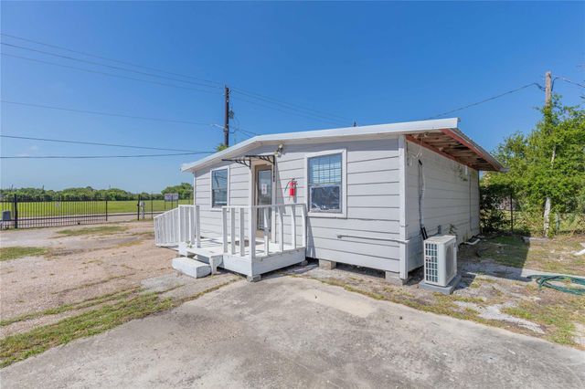700 Park Street, Baytown, TX 77520