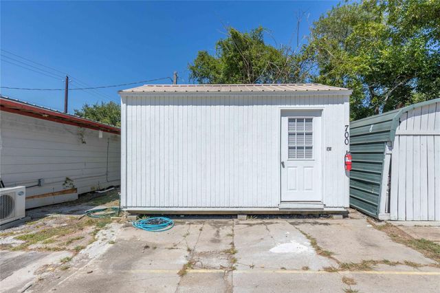 700 Park Street, Baytown, TX 77520