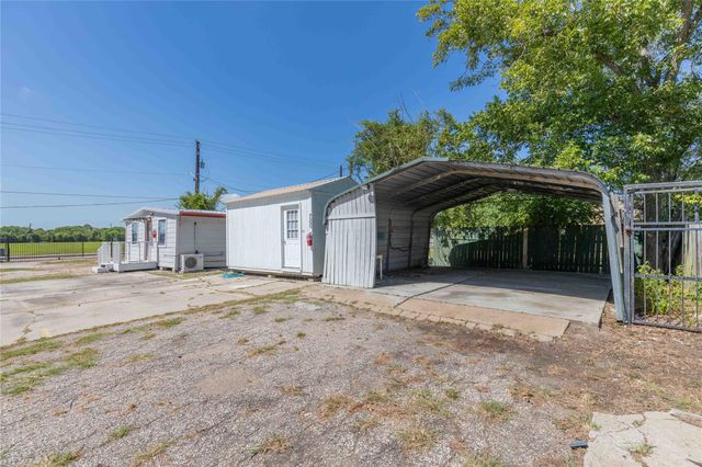 700 Park Street, Baytown, TX 77520