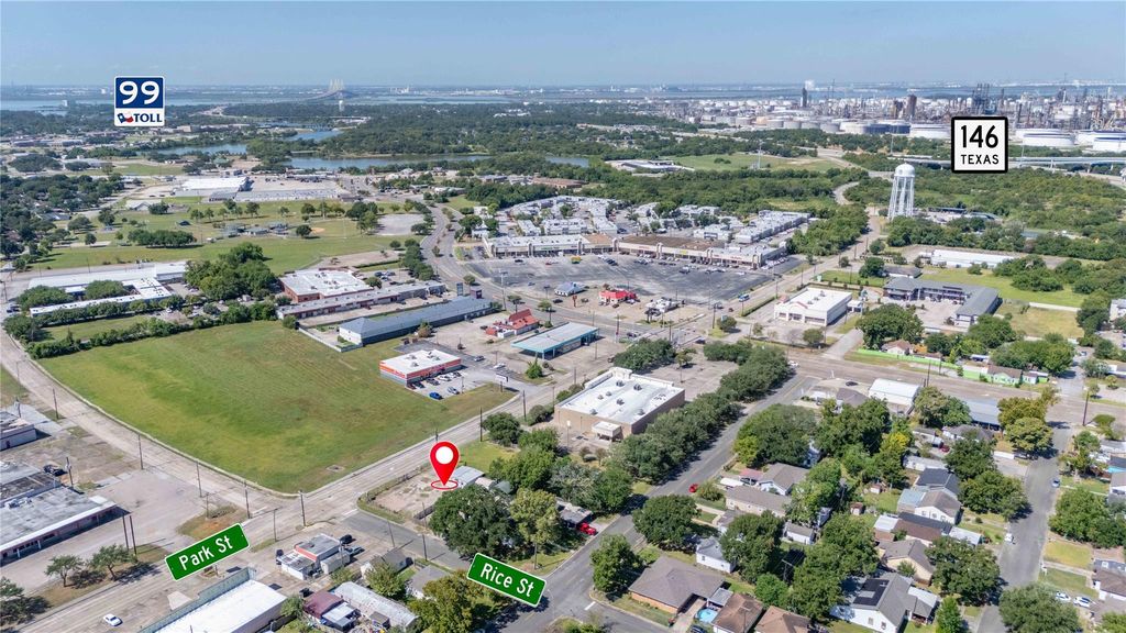 700 Park Street, Baytown, TX 77520