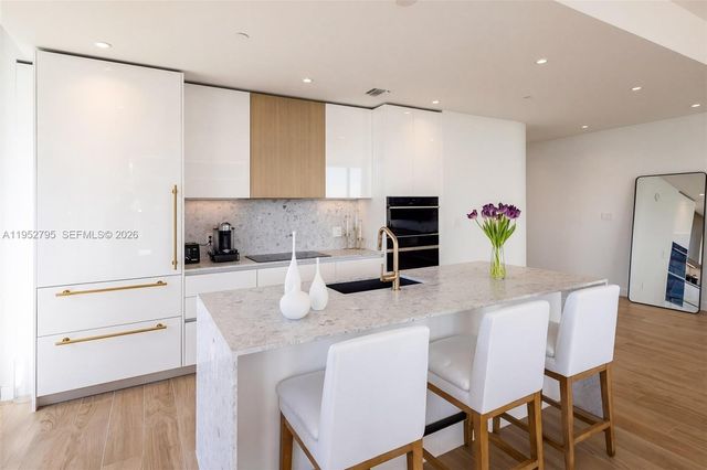 2678 Tigertail Ave 1707, Miami, FL 33133