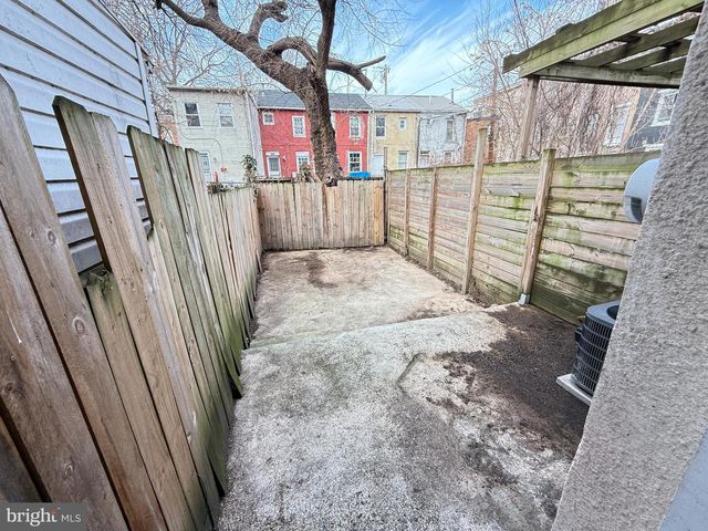 1012 W LOMBARD ST, Baltimore, MD 21223