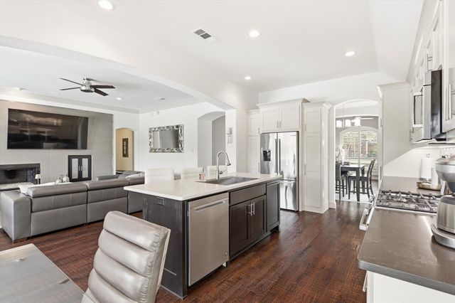 8431 Thatcher Road, Lantana, TX 76226