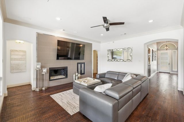 8431 Thatcher Road, Lantana, TX 76226