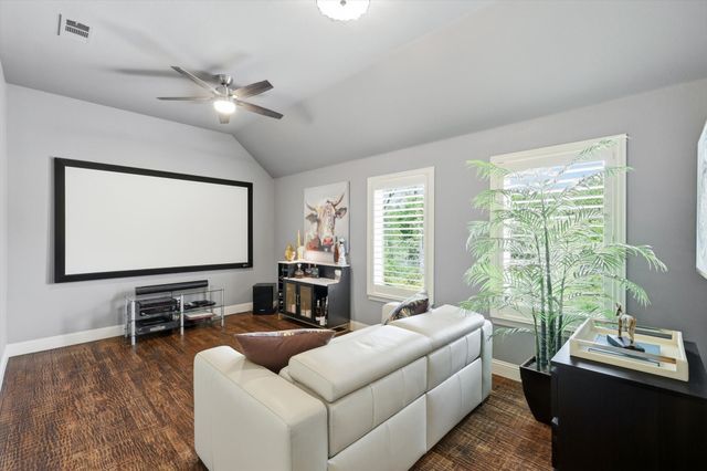 8431 Thatcher Road, Lantana, TX 76226