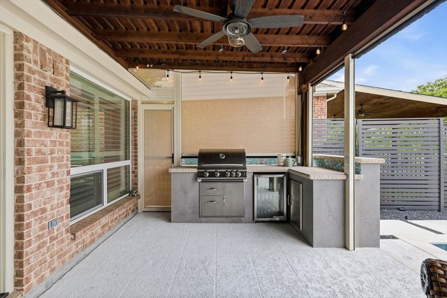 8431 Thatcher Road, Lantana, TX 76226