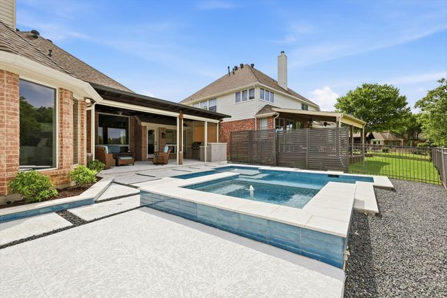 8431 Thatcher Road, Lantana, TX 76226