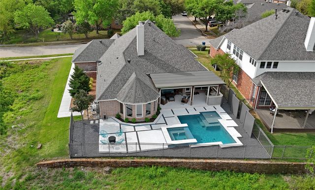 8431 Thatcher Road, Lantana, TX 76226