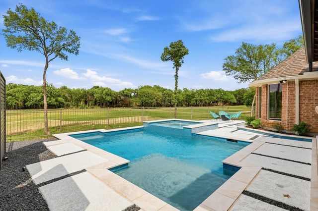 8431 Thatcher Road, Lantana, TX 76226