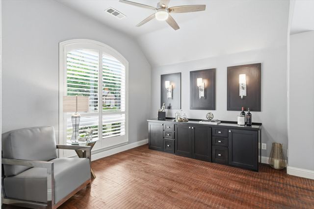 8431 Thatcher Road, Lantana, TX 76226