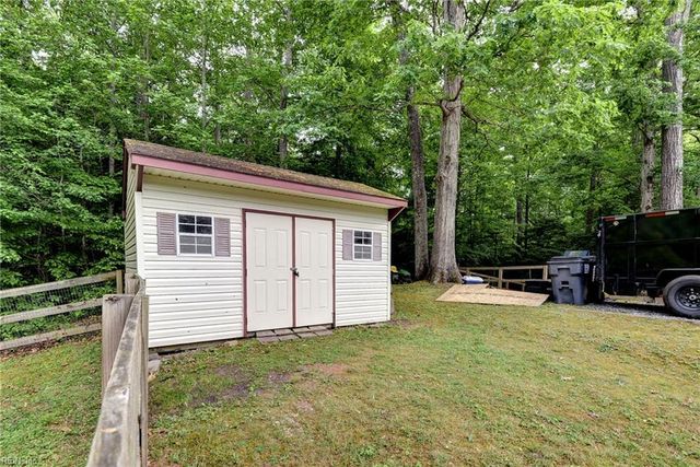 5970 Plaster LN, Quinton, VA 23141