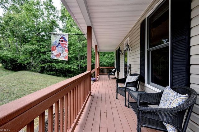 5970 Plaster LN, Quinton, VA 23141