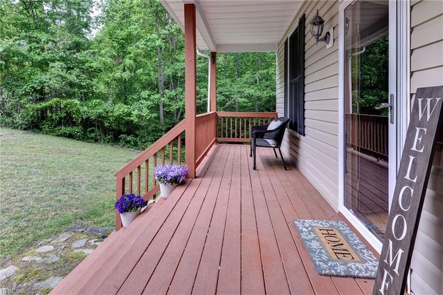 5970 Plaster LN, Quinton, VA 23141