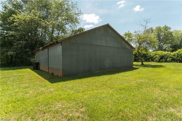 1440 Longtown Road, Boonville, NC 27011