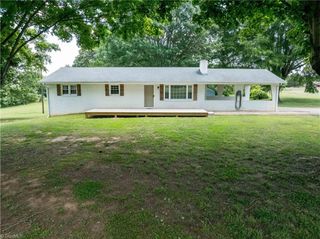 1440 Longtown Road, Boonville, NC 27011