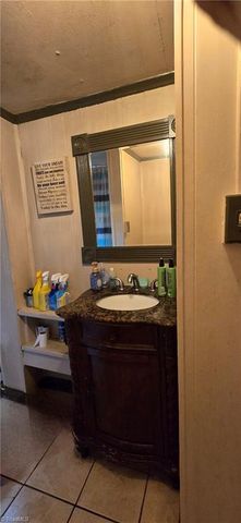 213 Kelly Place, High Point, NC 27262