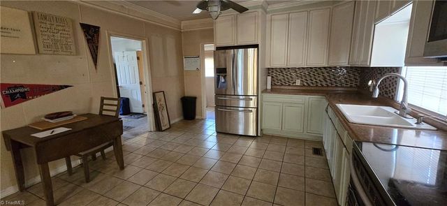 213 Kelly Place, High Point, NC 27262