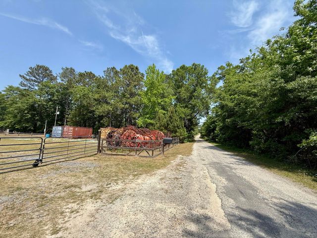 337 Weathers Farm Road, Bowman, SC 29018
