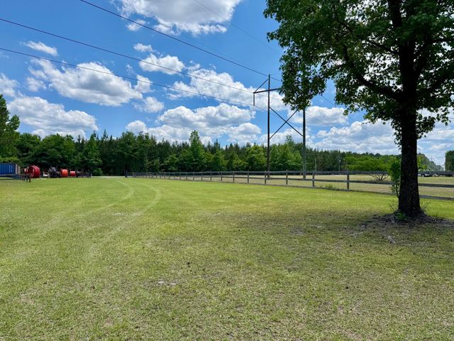 337 Weathers Farm Road, Bowman, SC 29018