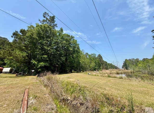 337 Weathers Farm Road, Bowman, SC 29018