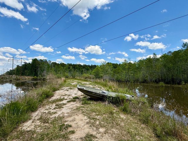 337 Weathers Farm Road, Bowman, SC 29018