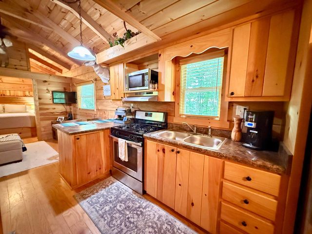 337 Weathers Farm Road, Bowman, SC 29018