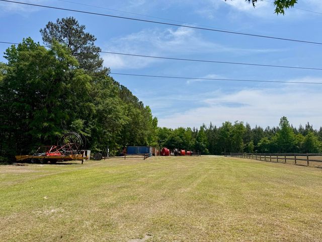 337 Weathers Farm Road, Bowman, SC 29018