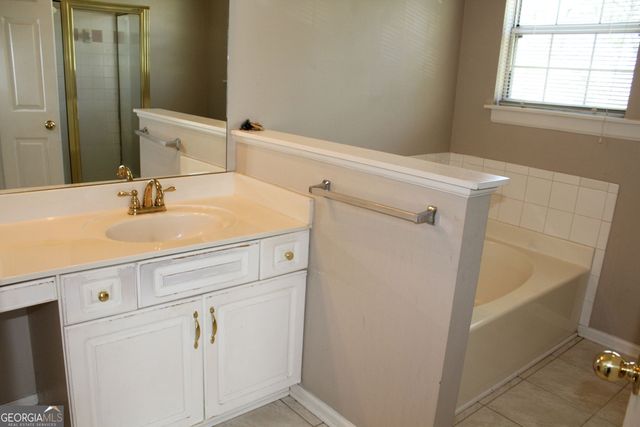1436 Glynview Circle, Lawrenceville, GA 30043