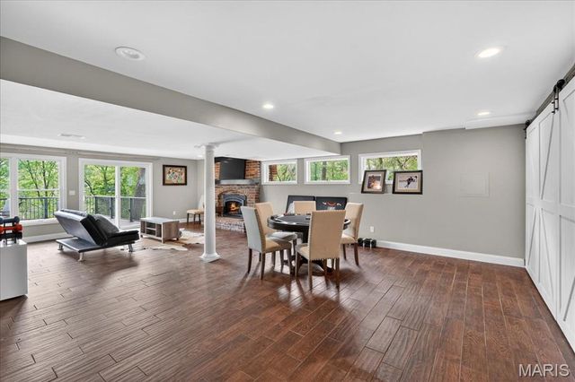 303 Greenbriar Estates Drive, St Louis, MO 63122