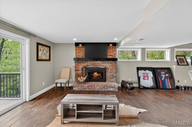 303 Greenbriar Estates Drive, St Louis, MO 63122