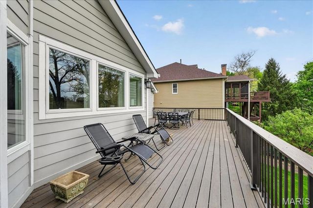 303 Greenbriar Estates Drive, St Louis, MO 63122
