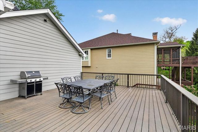 303 Greenbriar Estates Drive, St Louis, MO 63122