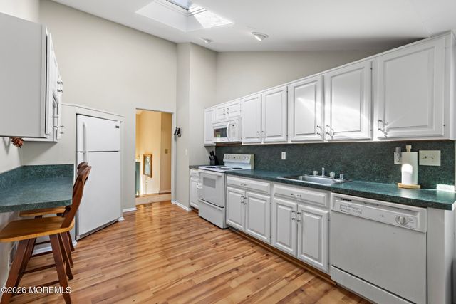 17 Arden Road, Old Bridge, NJ 08857