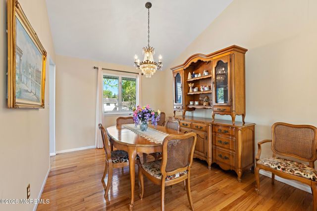 17 Arden Road, Old Bridge, NJ 08857