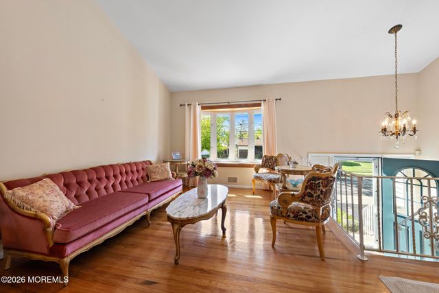 17 Arden Road, Old Bridge, NJ 08857