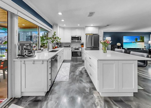 1016 SPINDLE PALM WAY, Apollo Beach, FL 33572