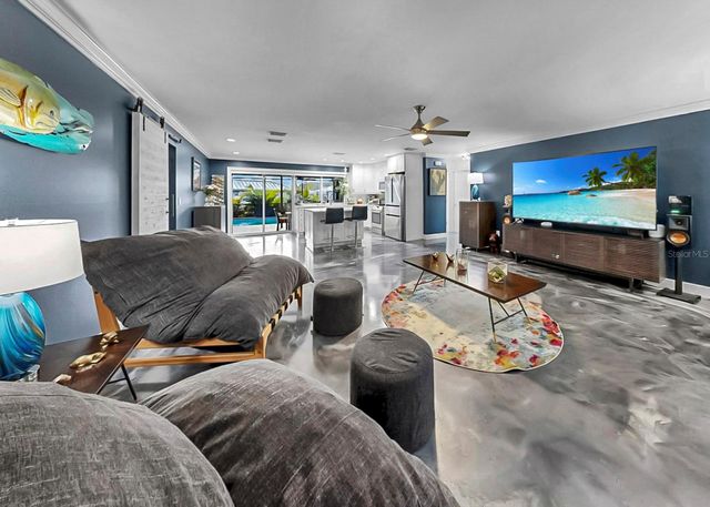 1016 SPINDLE PALM WAY, Apollo Beach, FL 33572