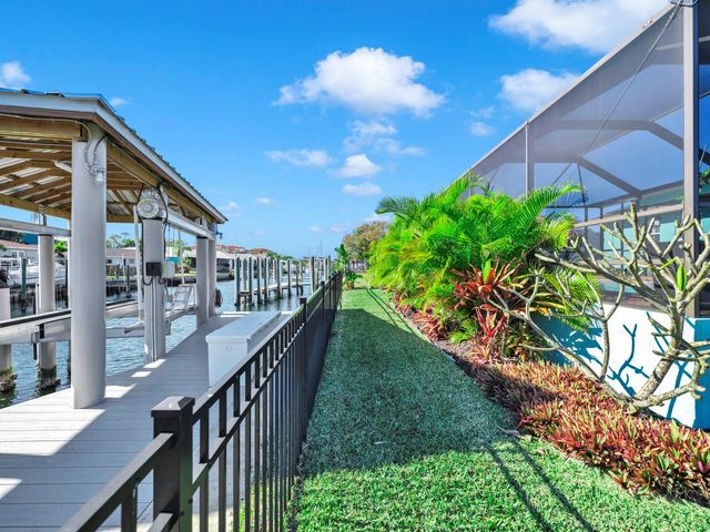 1016 SPINDLE PALM WAY, Apollo Beach, FL 33572