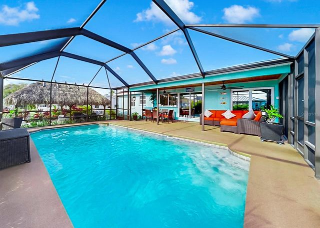 1016 SPINDLE PALM WAY, Apollo Beach, FL 33572