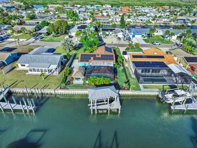 1016 SPINDLE PALM WAY, Apollo Beach, FL 33572