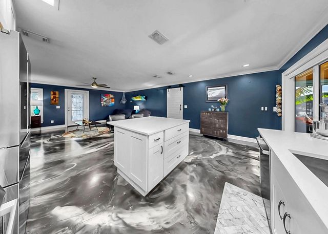 1016 SPINDLE PALM WAY, Apollo Beach, FL 33572