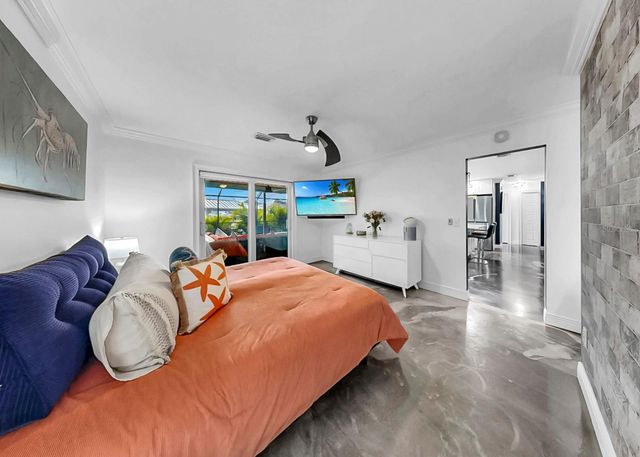 1016 SPINDLE PALM WAY, Apollo Beach, FL 33572